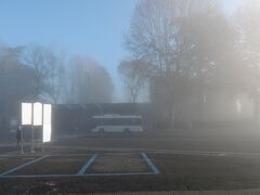 フニクラーレ駅。

ここで、私たちは霧の中にいることが判明。