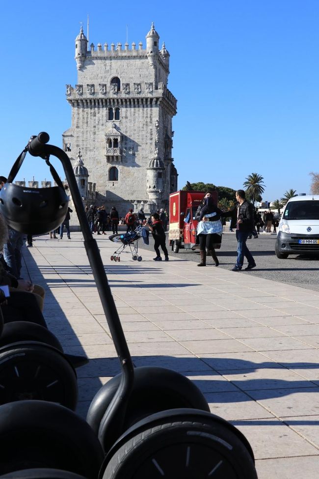 ガイドブックによると、セグウェイに乗って街めぐりをするツアーもあるらしい。<br /><br />運動神経の無い私でも上手に乗れるのかな～？