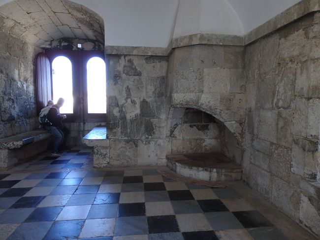 ３階謁見の間<br /><br />床のモザイクが良い感じ。