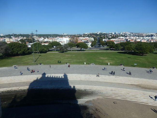 ベレンの塔の影をパチリ。