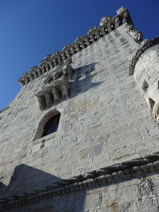 以上、ベレンの塔の内部でした。