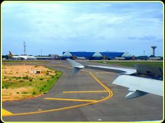 【ビクトリア・フォールズ空港（ジンバブエ）】

ジンバブエに（初）到着。
