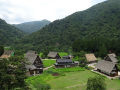 こちらは相倉よりももっとこじんまりした集落で、道路沿いからも全体眺められるほど。