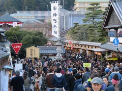 おかげ横丁は混んでて入りにくい。