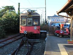 君ヶ浜から外川駅まで歩いてやって来ました。
銚子駅方面へ向かう道路は渋滞中、列車は満員状態だし、
特に急いで帰ることもないので、のんびり周辺を観光することに。