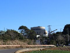 次は“地球の丸く見える丘展望館”へ。
訪れるのは中学生の時以来です。こんなに小さな建物だったっけ？