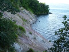 昨年も訪れたオヤコツ地獄。
湖岸から噴煙を上げているスポット。
屈斜路湖の眺望は得られないが和琴半島を一周する散策路がある。