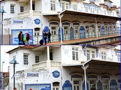 アヴェイロまで鈍行で約30分、ここで乗換えポルトを目指す。

ホームからもアズレージョの美しいアヴェイロ旧駅舎が見える。

なんて、こんな写真撮ってたが、昨日買っておいたポルト行きのチケットが機械に充ててもエラーが出てしまう(;O;)なんでや？
側にいたセニョーラも手伝ってくれたんだが、わからない。
ポルトガル国鉄のスタッフを捕まえて訴えたが、もう一度チケットを買い直してくれみたいな感じだった。とにかく時間がないので、そのまま電車へ乗り込んで車内で料金を支払った。