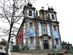 Igreja Paroquial de Santo Ildefonso（サントイルデフォンソ教会）

ヨーロッパのどの街にも共感するのが教会が街のアクセントになっているということだろうか。でも、ポルトって街はそのアクセントがあまりにあり過ぎる気がする（笑）