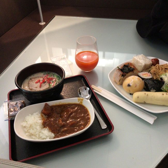 カレーと豚骨ラーメン！