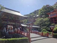 今日は佐賀までひと足のばして、「祐徳稲荷神社」。日本三大稲荷のひとつとのこと。
