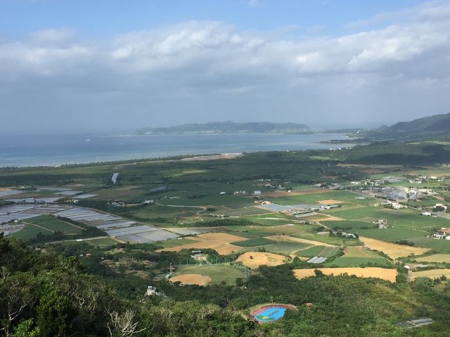 この南の島の展望台からは、川平湾側が見えました。