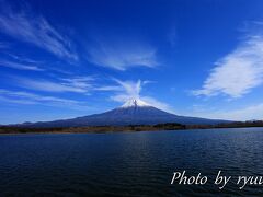 田貫湖から
風があったので水面が揺れていて逆さ富士は全く写ってはいませんでした・・・