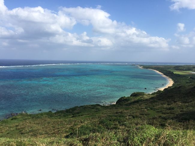 平久保崎は風が大変に強く、吹き飛ばされそうになりました。ただ、海の色と緑のコントラストが素晴らしく、景色に魅了され随分と長く滞在しました。