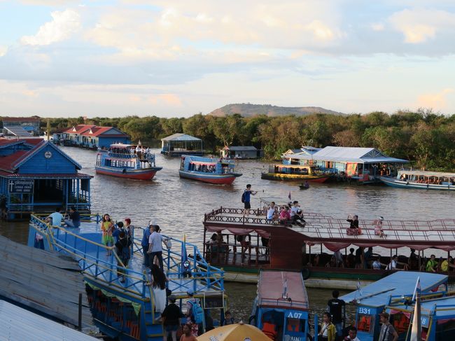 屋上の展望台に上がれば高度感はないものの周りの様子が見渡せる。