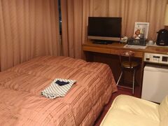 駅前のホテル、値段相応。駅から2分なので朝起きてからホームまで10分
