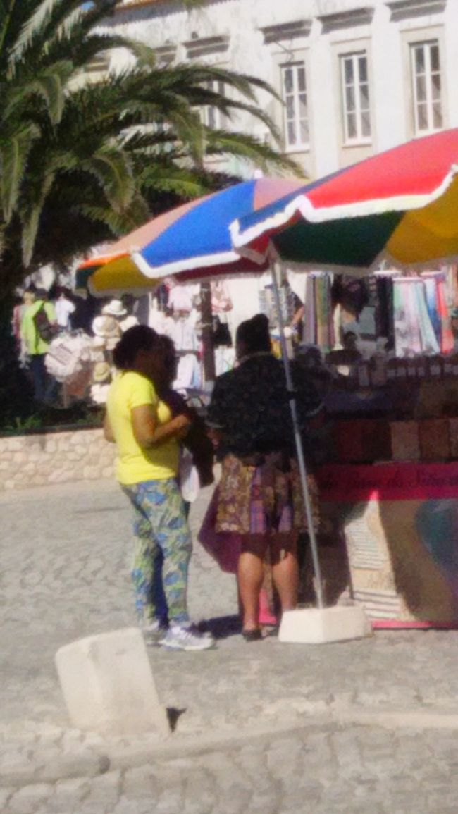 お買い物もしないのに、あからさまに写真撮るのもなんだなぁ、と後ろから。