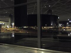 スタートは成田から。
実家が千葉にある私は車で成田に向かいました。