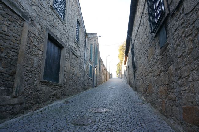 ポルトの街はどこにいっても坂だらけです。