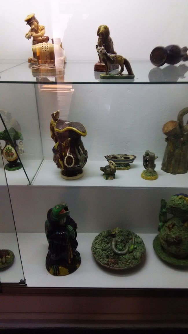 小さな博物館で見学者は私一人<br /><br />係りのおじさんがそ～とついてきて、ちょっと落ち着かない。