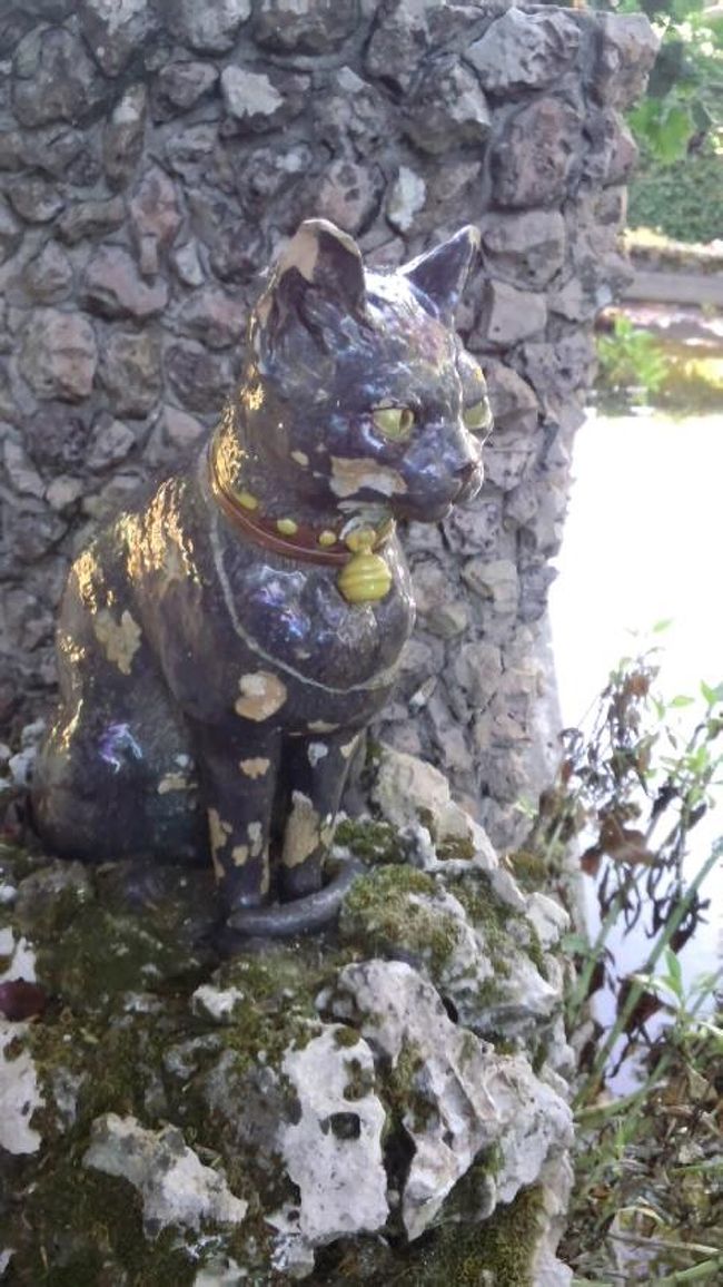 庭園も面白そうだったのですが<br /><br />閉館の時間のようでした。