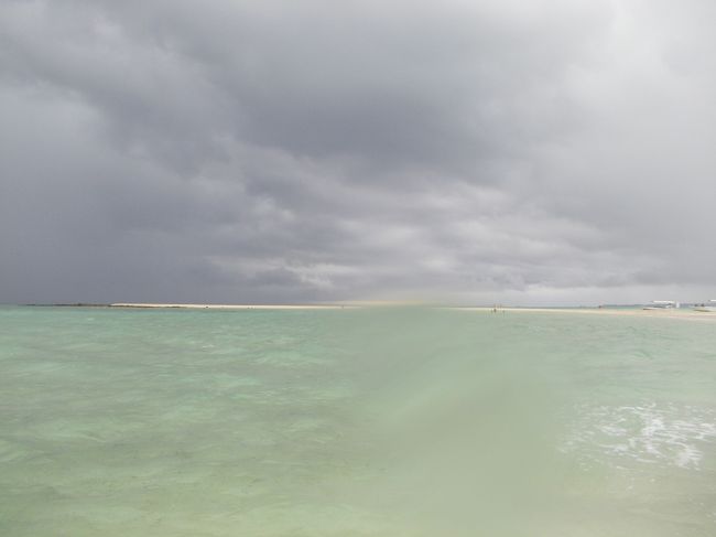 海の中に白い島・・・ふしぎ！