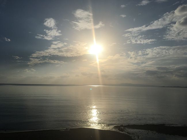 相方のお父様から夜の20時半過ぎに石垣島に到着出来ると連絡きたので、先にホテルに行って、一息つくことに。<br />ホテルに行く途中に素敵な景色の場所発見♪☆