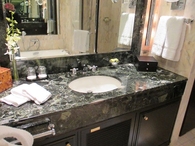 二人には十分な広さです。清潔感あっていい感じです。