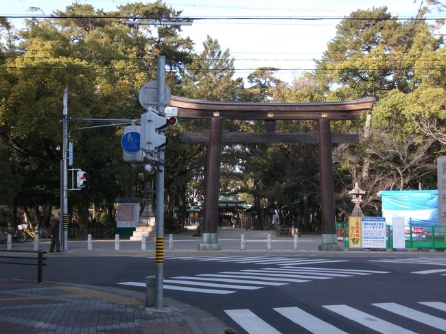二の鳥居が見えてきました。豊国神社到着です。<br />
