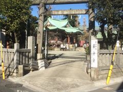 享保年間に、燈明寺の恵祐法印が故郷の信州諏訪大社から神霊を勧請したのがはじまりと伝えられる諏訪神社。