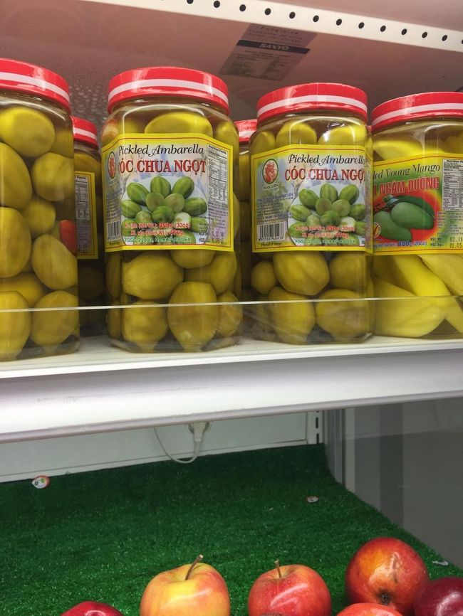 市場でこれと似たような漬け物を買って帰る地元の人を何人も目撃。美味しいのかな。どう見ても重すぎて持ち帰り不可。