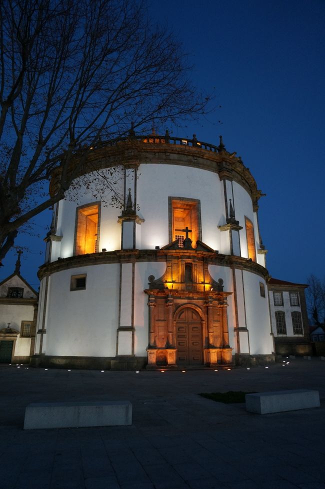 しばらく夕焼けを眺めた後、修道院を去ることに。<br />修道院の写真を忘れてたのでパシャリ。<br />ガイドブックにも詳しいことは書いていないし、近づく人もいなかったけど、入れたのかなぁ？