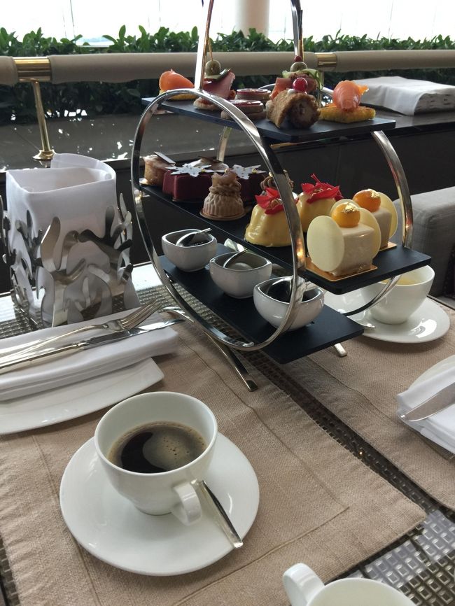 のんびりした時間はいいのですが、甘いのが多くて味はイマイチでした（個人的感想）。　<br />まーアフタヌーンティーですからね。<br />並んでもペニンシュラのアフタヌーンティーにすればよかった。個人的にはペニンシュラの方が好みかな。