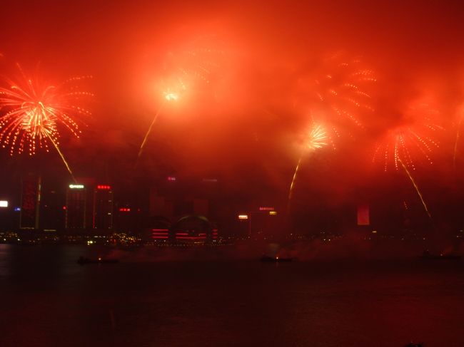 香港らしいド派手な花火