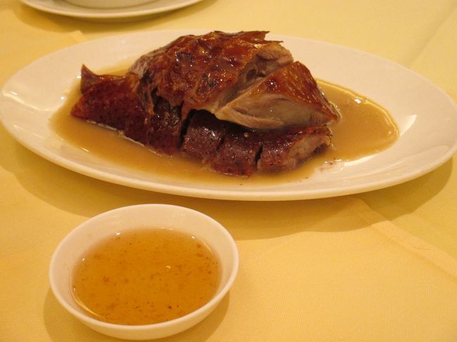 金牌焼鵝（ガチョウのロースト）<br />サイズがチョイスできるのがいいですね。<br />最高に美味しかった！！