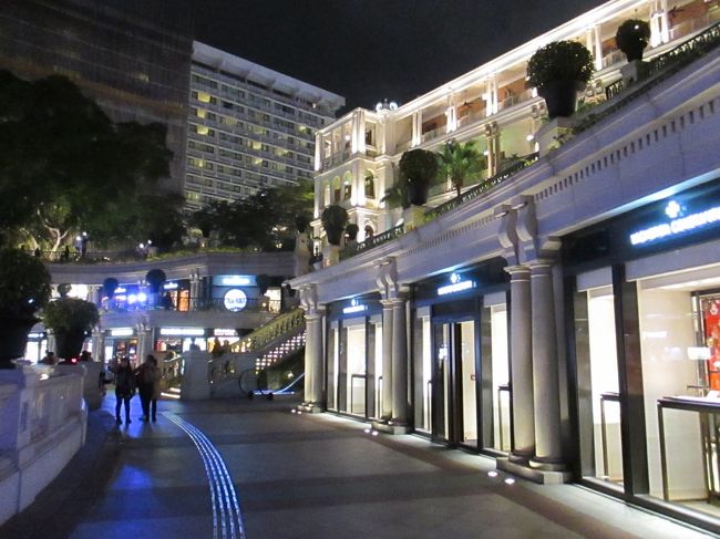 いつかはフレッドハウスに泊まりたいですね。