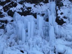 秩父三大氷柱は、「三十槌の氷柱」、「尾ノ内渓谷の氷柱」、「あしがくぼの氷柱」

昨年は「あしがくぼの氷柱」に行きました。
http://4travel.jp/travelogue/11104712

今回は２年前にも行ったに秩父鉄道のハイキングイベントで
「三十槌の氷柱」に行きます。
http://4travel.jp/travelogue/10977186