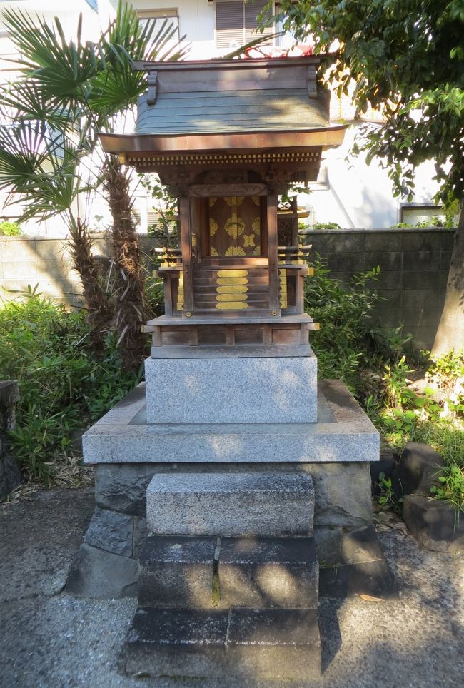 取り敢えず、推測で当てはめてみた、境内末社の秋葉社です。浜松市天竜区春野町領家にある秋葉山本宮秋葉神社を総本社とする、火防の神様です。