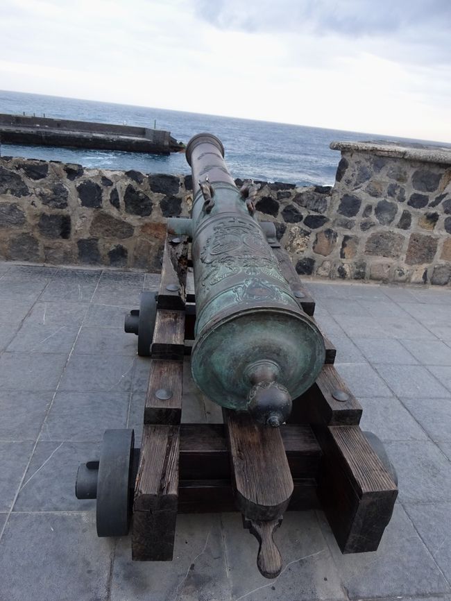 海に向けて備え付けられています。