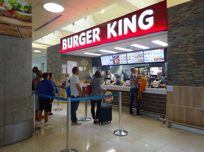 バーガーキングは行列！