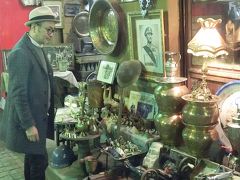 骨董品屋さんを覗いてみようかな・・・

２５年前はパピルスとか香水瓶とか買ったけど・・・
みんなどこやっちゃったんだろう？