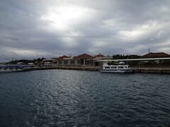 石垣島から高速船で10分ちょっとで竹富島に到着しました。