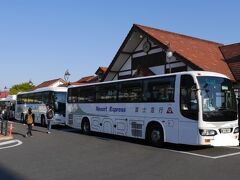 残る富士五湖は山中湖。
路線バスで向かうのだが河口湖駅で乗り換えとなる。