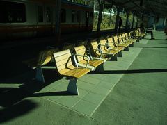 スタートは御嶽駅　ＡＭ９時。

高尾山はおそらく人だらけでしょうがこちらは静かなものです。