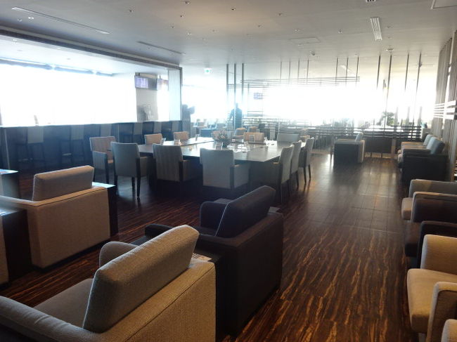 がら～ん・・・。