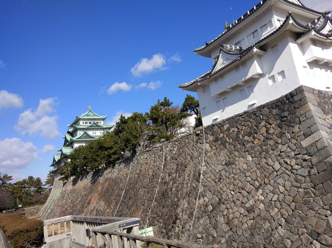 正門から入っても、まだまだ歩きます。<br />