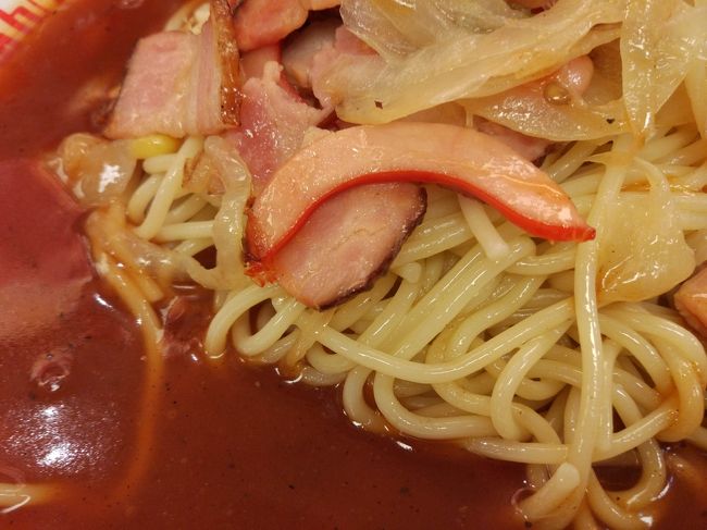 あんかけソースは、「ノーマル」でもスパイシーでちょい辛。<br />