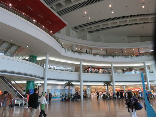 きれいな空港でした。