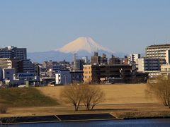 東京を出発する時は天気は良く、首都高速から富士山をくっきりと見ることが出来ました。