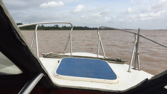 母なる、メコンです。実際は本流ではなく、メコン川と言っても、サブにあたります。